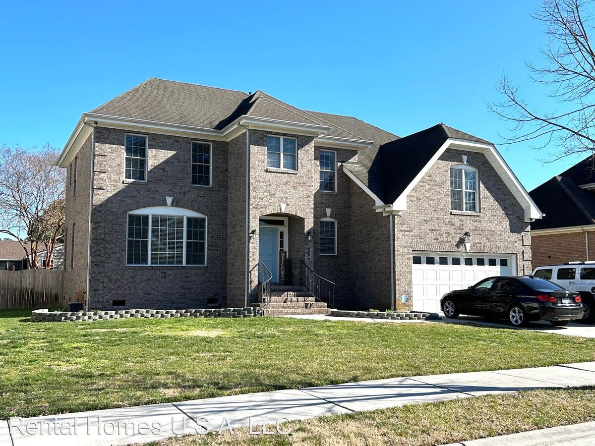 576 Hunts Pointe Dr Virginia Beach, VA House for Rent