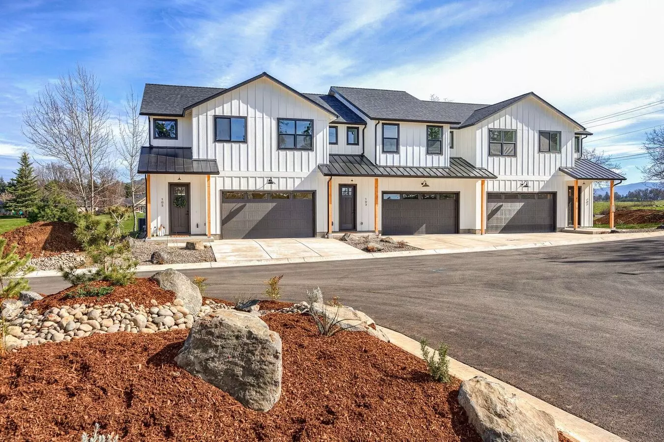 Former Model Home On Golf Course House for rent in Eagle Point, OR