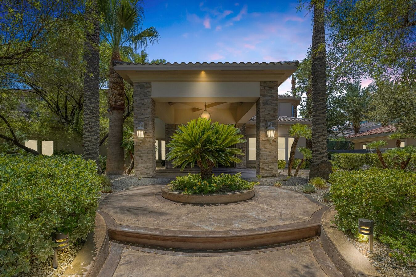 Guard-gated Fully Furnished Luxury Estate In... Apartments Henderson, NV