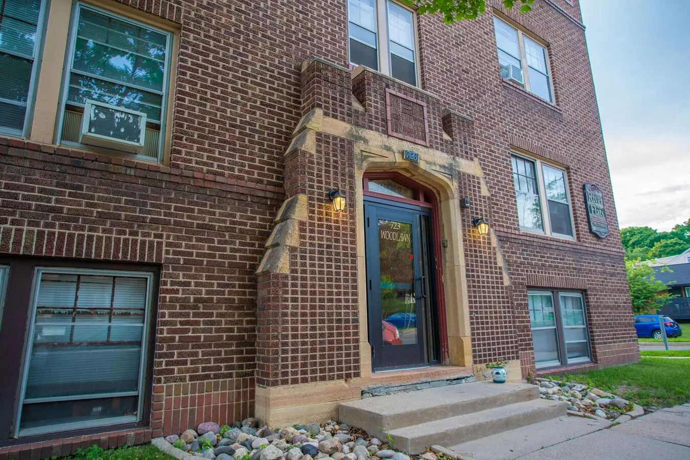 2 of 4 River Flats Apartment for rent in St Paul, MN