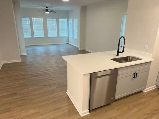 Barrington Park Condos! Renovated Ground Floor 2/2 Available Now With Optional Garage And Storage! Apartment for rent in Tallahassee, FL
