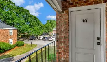 5 of 21 Renovated 2br Condo In The Heart Of Mount Pleasant House for rent in Mount Pleasant, SC