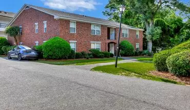 2 of 21 Renovated 2br Condo In The Heart Of Mount Pleasant House for rent in Mount Pleasant, SC