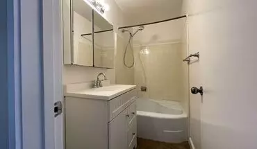 4 of 12 Burlingame - 2 Bedroom, Parking & Close To Transportation Apartment for rent in Burlingame, CA