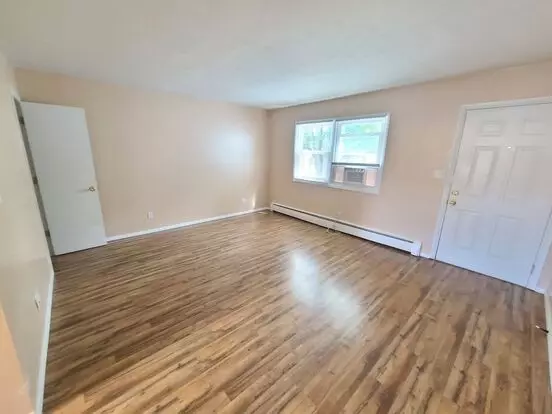 1329 N. Linden Apartment for rent in Bloomington, IL
