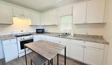 5 of 14 401 E. Locust House for rent in Normal, IL