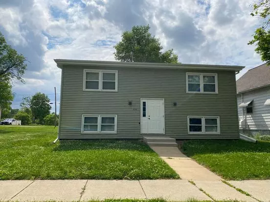 1110 McLean Apartment for rent in Bloomington, IL