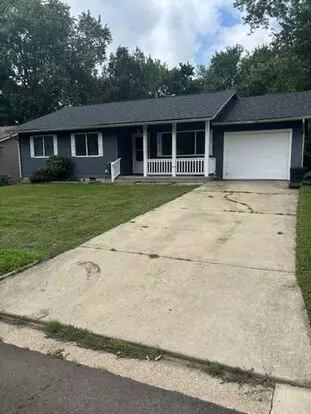 3-bedroom, 1-bath Home With 1-car Garage Apartment for rent in Normal, IL