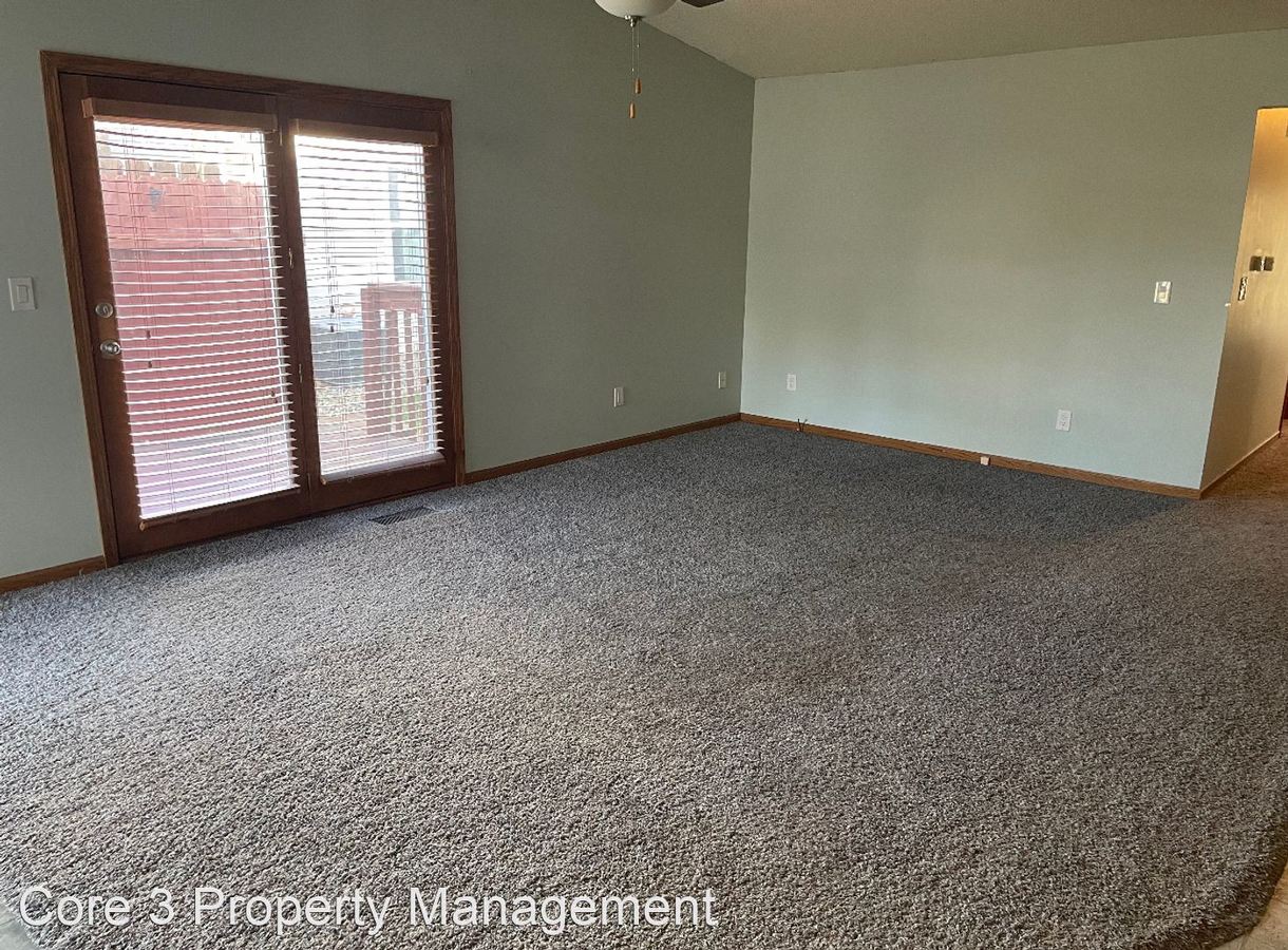 155 Wintergreen Chatham, IL House for Rent Rentable