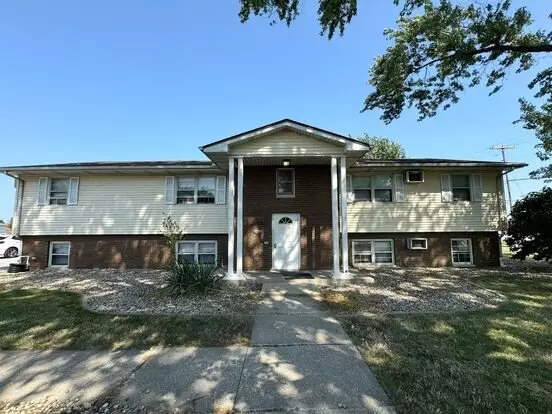 2108 Empire St Apartment for rent in Bloomington, IL