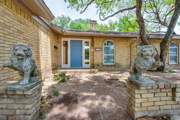 Completely Renovated! Single Story House In Irving Apartment for rent in Irving, TX
