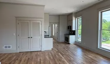 3 of 15 129 E Lincoln Apartment for rent in Goshen, IN