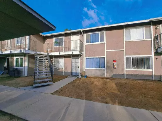 4730 E Lamona Ave Apartment for rent in Fresno, CA