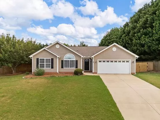 Charming Single-level 3 Br, 2 Ba Home With A Spacious Backyard And Energy Efficient Features! Apartment for rent in Greer, SC
