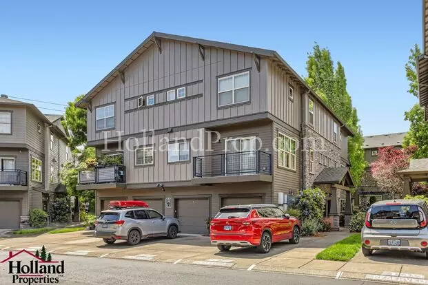 **new Lower Price** Charming 3-bedroom Open Concept Condo! Apartment for rent in Beaverton, OR