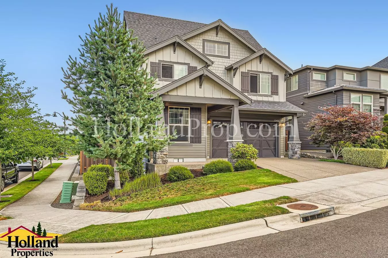 Stunning 3-bedroom Home With Bonus Rooms, Outdoor Living & Prime Location *** 1 Application In Process As Of 6/16 *** House for rent in Portland, OR