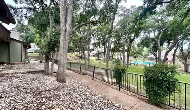 3 of 26 Beautiful 3br/2ba Two-level Home With Tall Ceilings And Large Bedrooms House for rent in Austin, TX