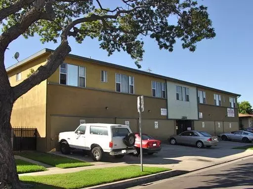Jj Apartment for rent in Gardena, CA