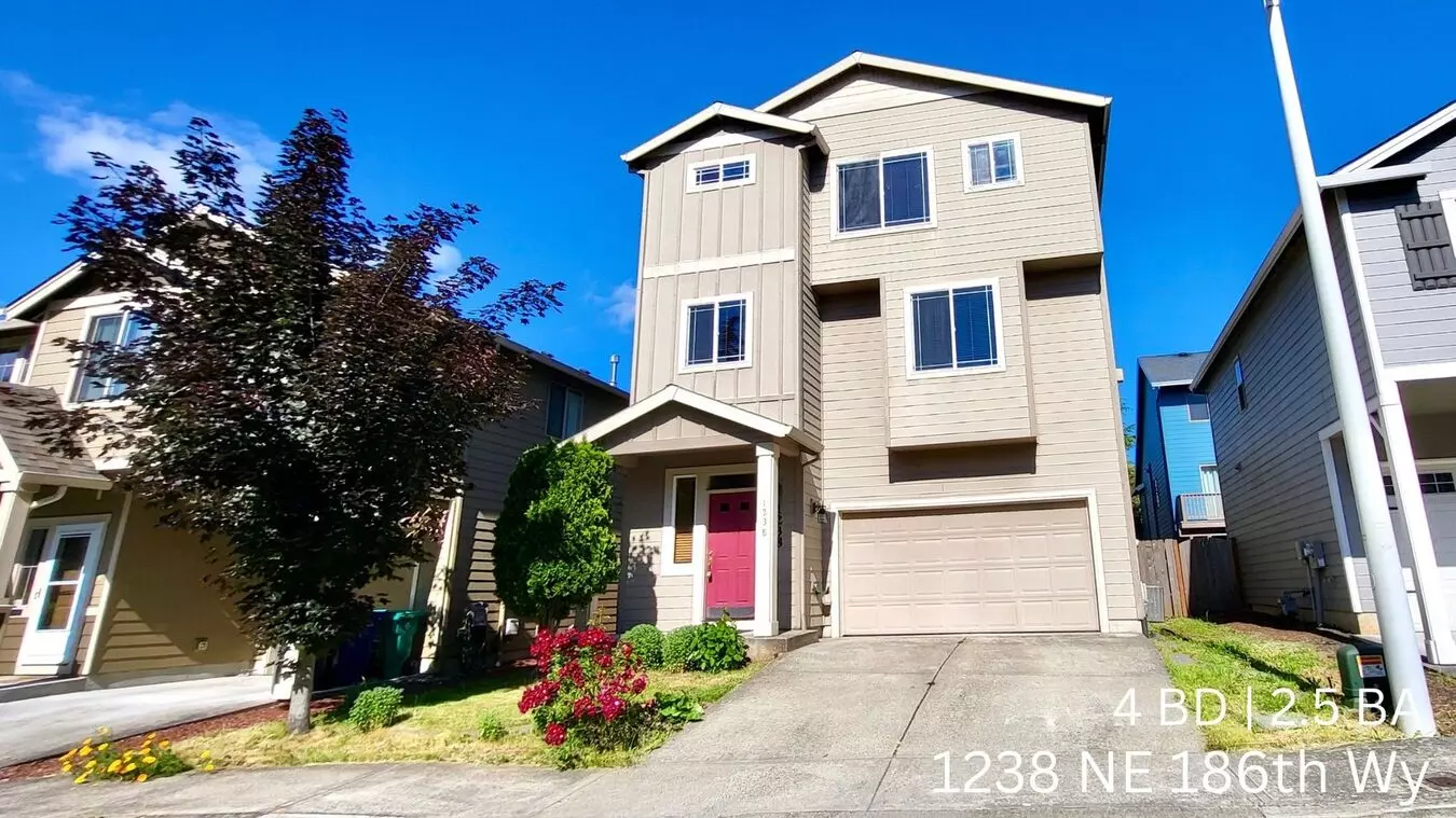 Charming 4B Craftsman In Gresham! House for rent in Portland, OR