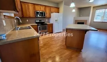 4 of 21 Charming 4B Craftsman In Gresham! House for rent in Portland, OR