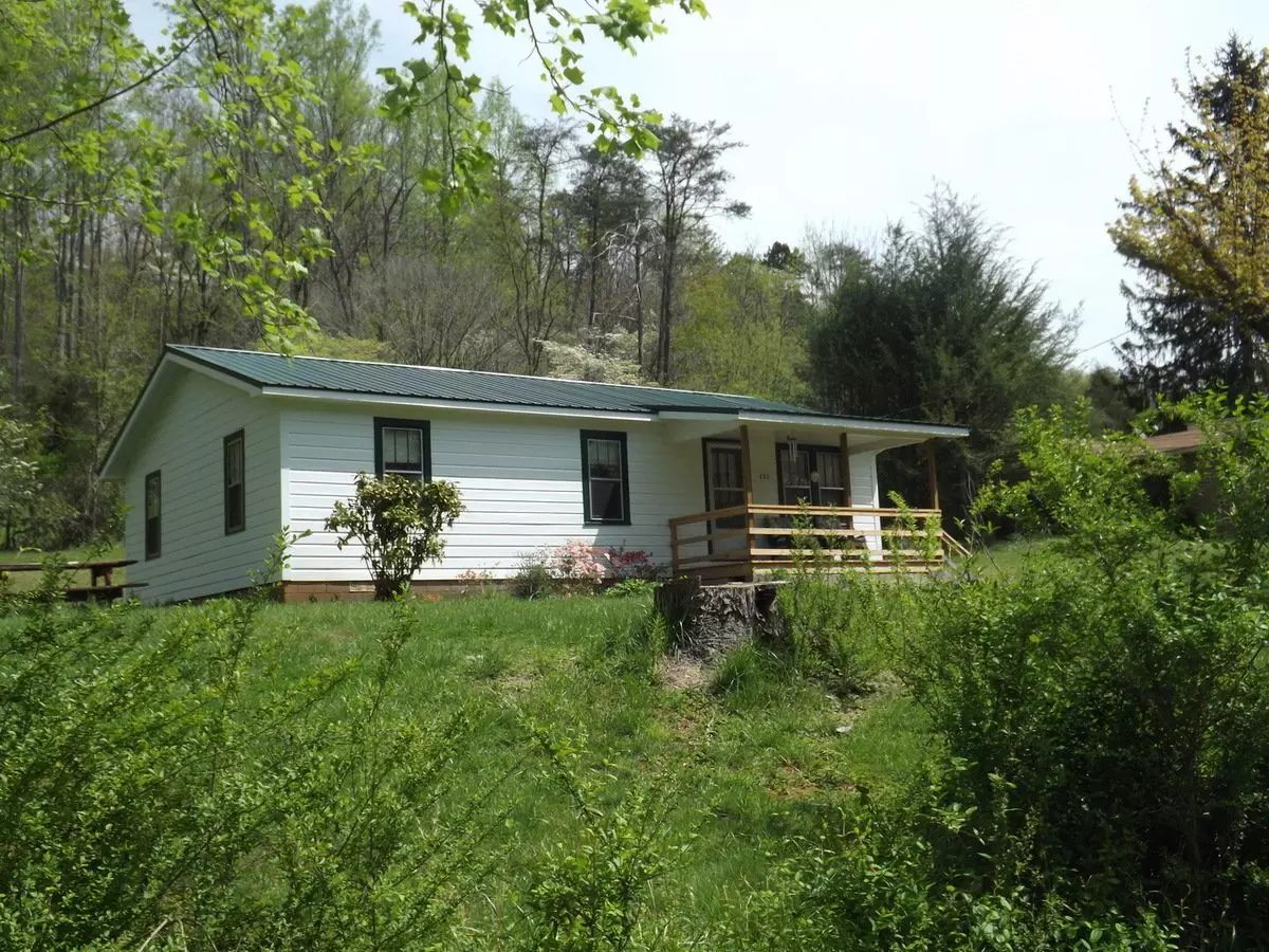 3 Bedroom Home Close To Wcu Available 8/8/25 $1400 House for rent in Cullowhee, NC