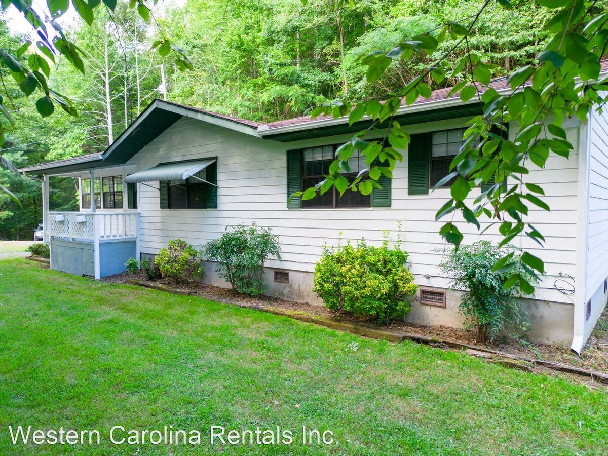 132 Woodrow Deitz Sylva, NC House for Rent Rentable