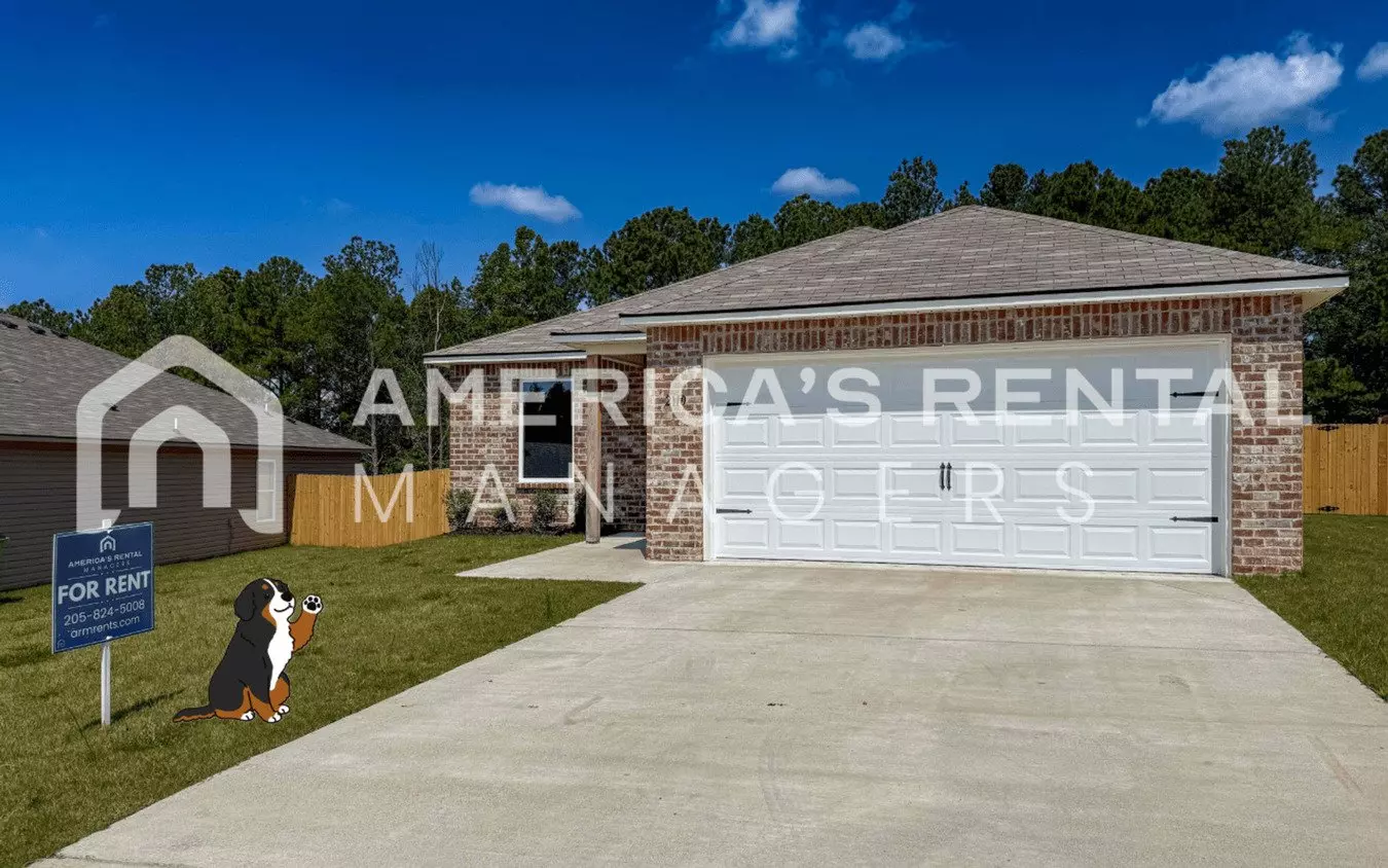 Available Now!! Blinds And Privacy Fence Included!! House for rent in Odenville, AL