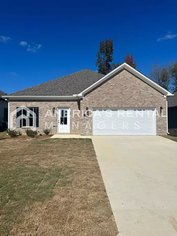 Home For Rent In Bessemer, Al!!! Available To View Now!!! Sign A 13 Month Lease By 8/31/25 To Receive One Month Free! House for rent in Bessemer, AL