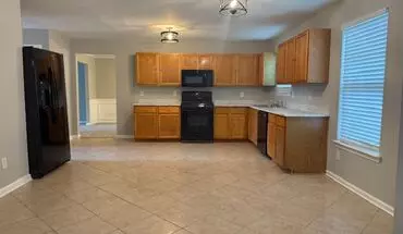 5 of 18 1111 Oak Hollow Ct House for rent in Hampton, GA