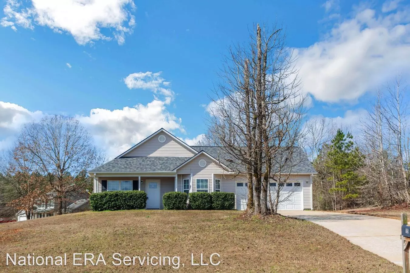 Captivating 3-bedroom, 2-bathroom Ranch-style Residence In Covington, Ga! House for rent in Covington, GA
