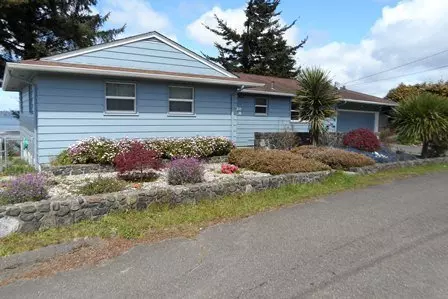 560 Elm Apartment for rent in Coos Bay, OR