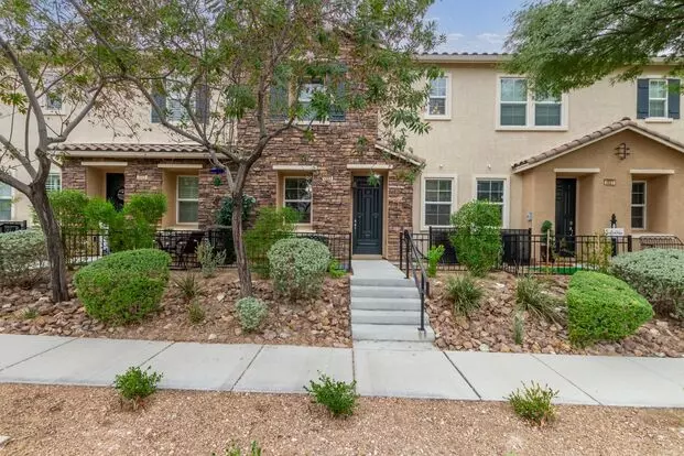 Inspirada Townhome-two Primary Bedrooms, Each With A Private Bathroom-attached 2 Car Garage! Apartment for rent in Henderson, NV
