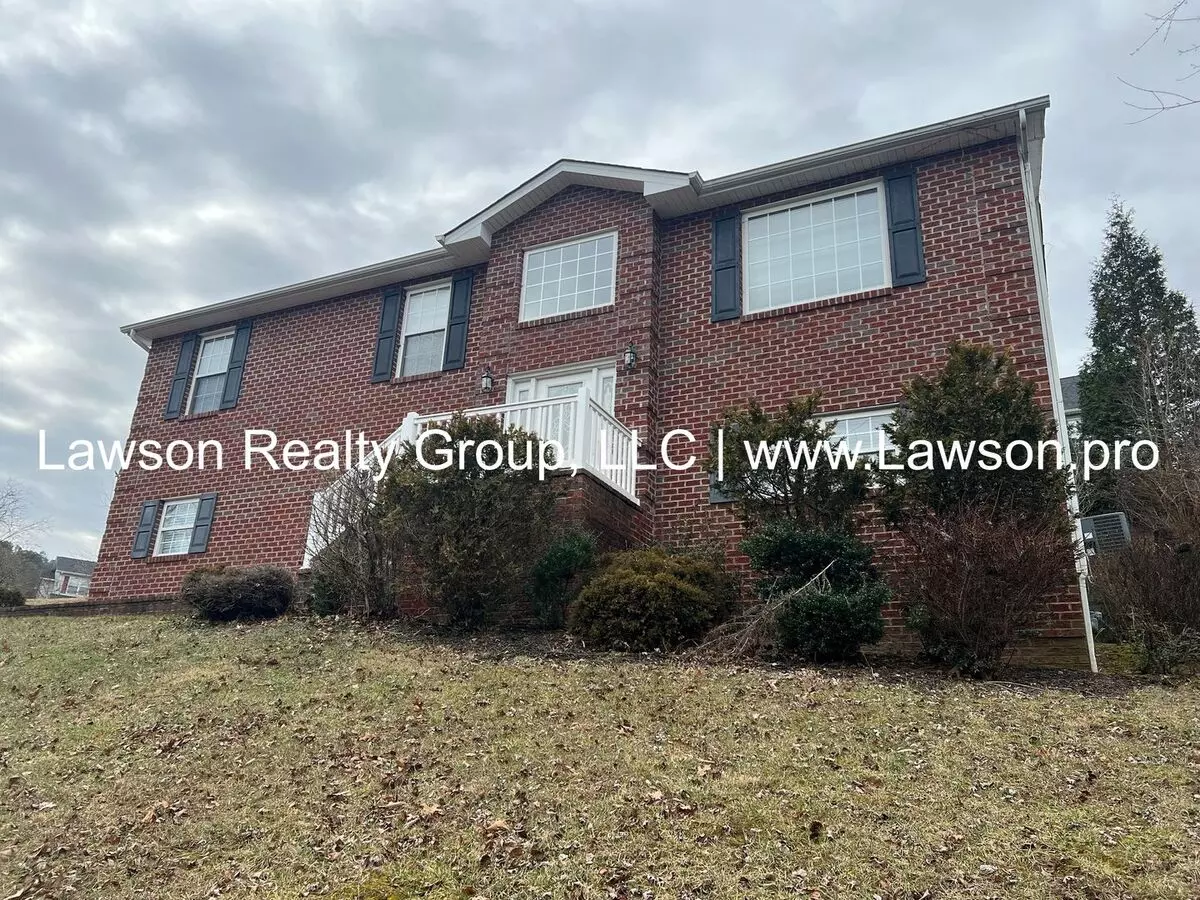 Spacious Split Level Home In Cave Spring House for rent in Roanoke, VA