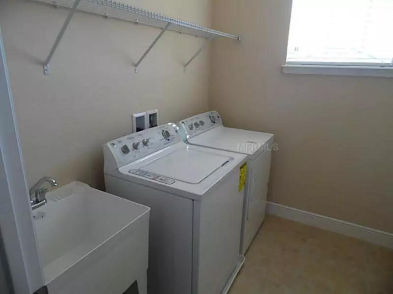 Gorgeous/spacious 5 Bed/4 Bath In Lake Burden Of Windermere! House for rent in Windermere, FL