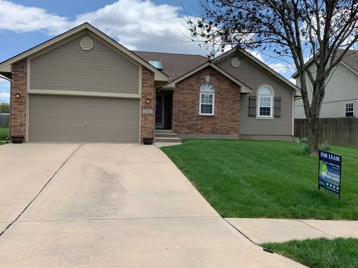 Ranch In Lee's Summit For Lease - Crisp, Clean And New! House for rent in Lees Summit, MO