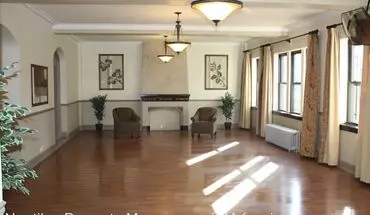 2 of 28 Jeffery Parkway Apartments Apartment for rent in Chicago, IL