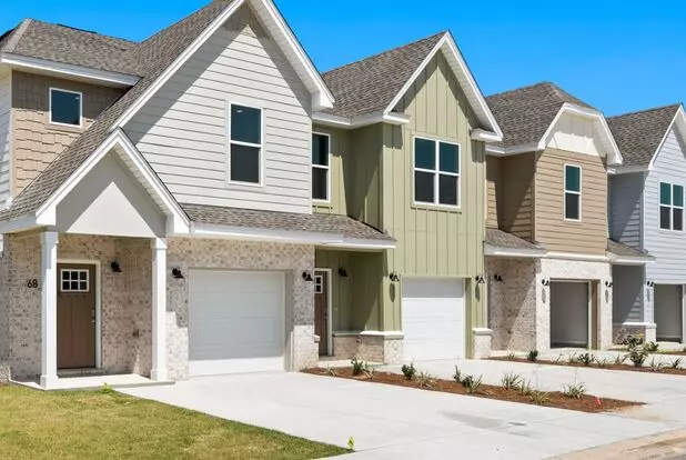 Beautifully Upgraded 3B Tuscan Village Townhome Near Destin Harbor, Bay, And Beaches Apartment for rent in Destin, FL