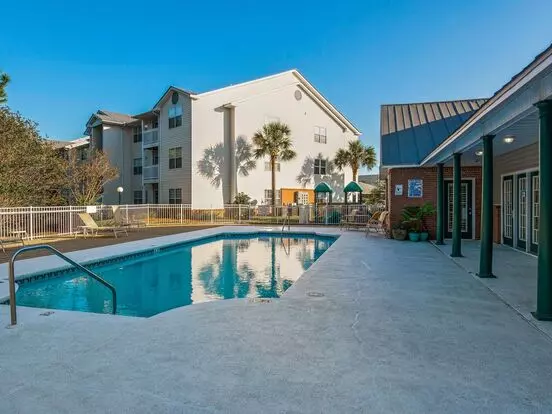 Recently Upgraded Spacious 1B Condo Near Beach In The Heart Of Destin! **move In Special** Apartment for rent in Destin, FL