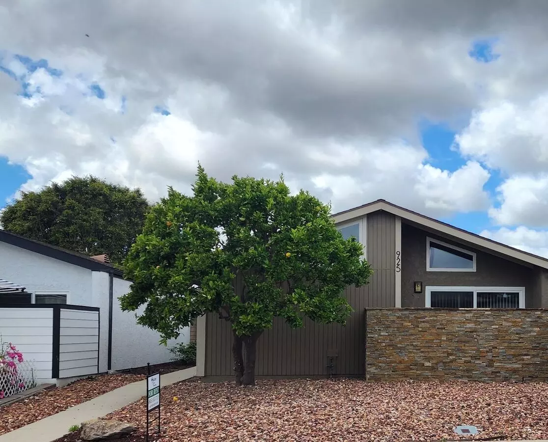 Updated And Spacious Single-story House On Quiet Street In Central Camarillo — Features Renovated Kitchen And Bathrooms, 2-car Garage, Large Bonus Room And Air Conditioning House for rent in Camarillo, CA