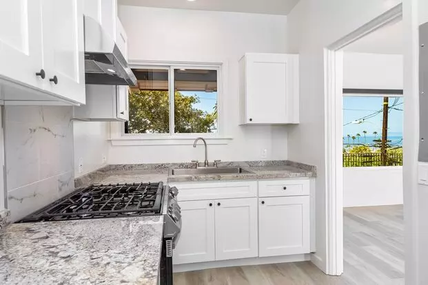 869 Apartment for rent in Ventura, CA