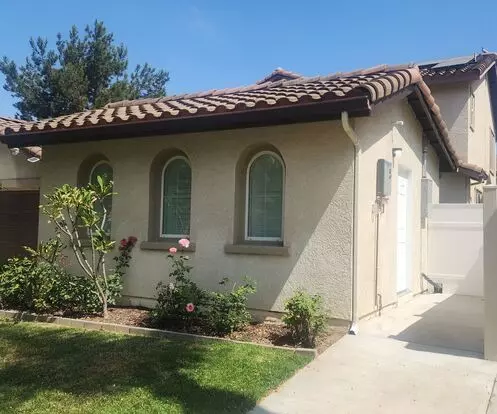 Studio Living, Elevated With Stainless Steel And Marble Near Schools, Hospital, Freeway Access And Shops! Apartment for rent in Oxnard, CA