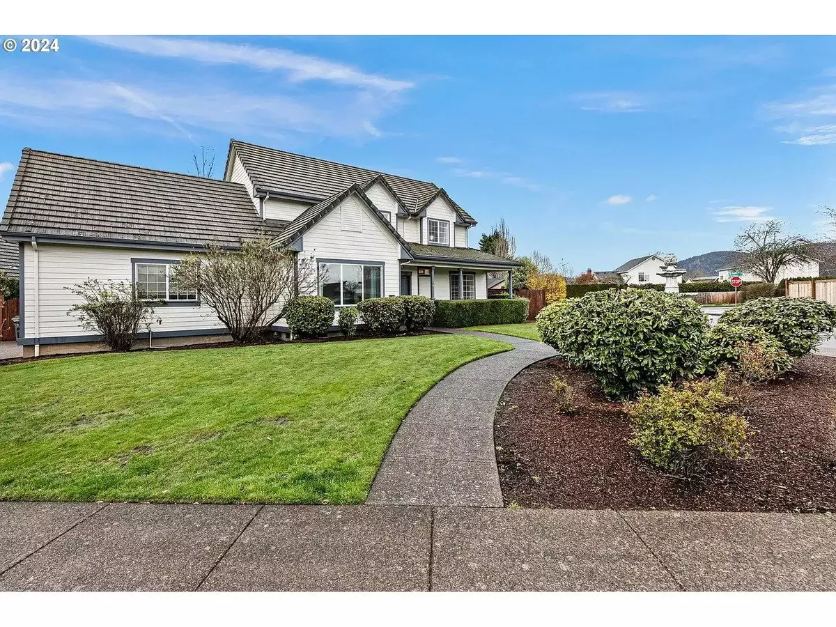 Stunning Regency Estates Home House for rent in Eugene, OR
