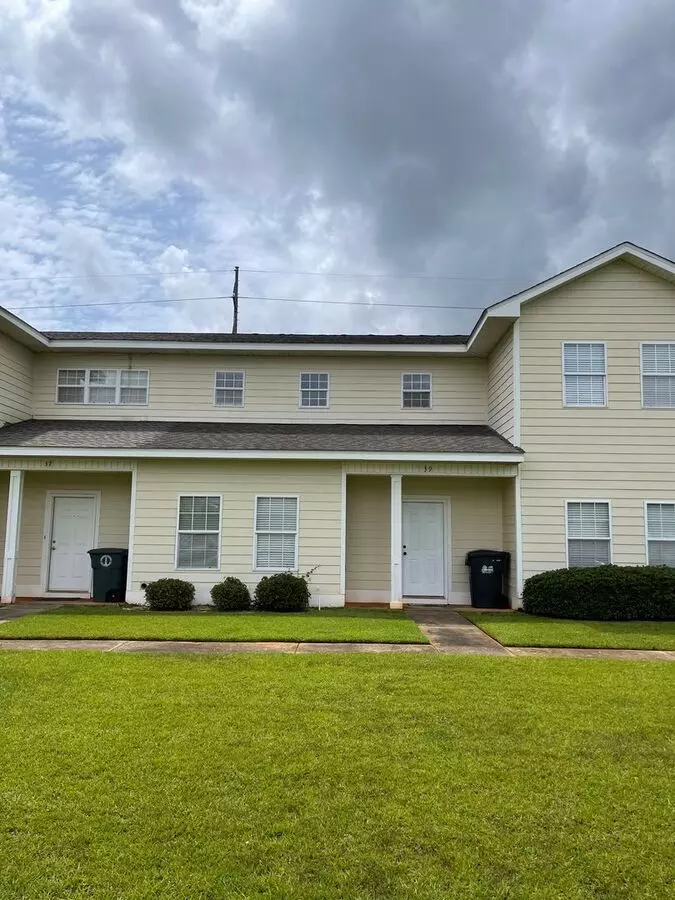 Courtyard Subdivision House for rent in Enterprise, AL