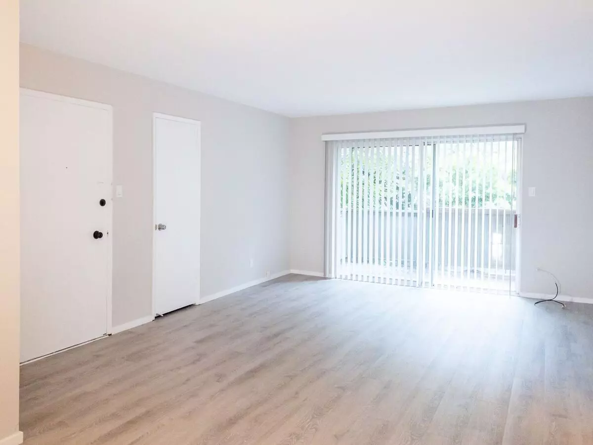 2bd 1ba Renovated Unit! Parking! Storage! Progressive Apartment for rent in Corte Madera, CA