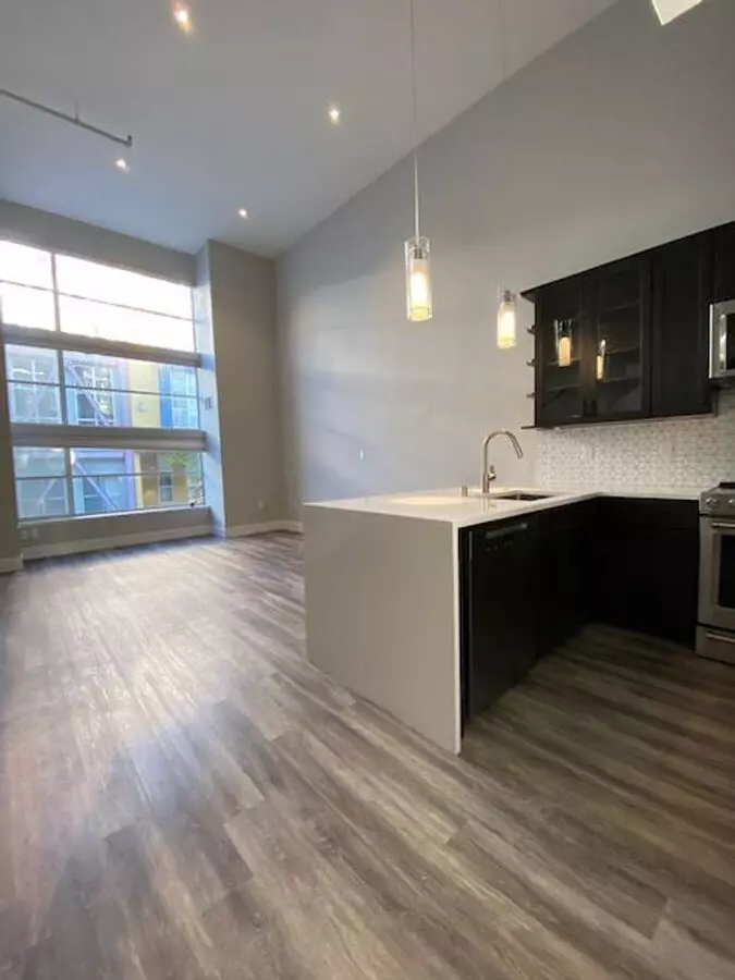 Huge, Remodeled 2 Level 2br/2ba Loft, Parking! Laundry! Progressive Apartment for rent in San Francisco, CA