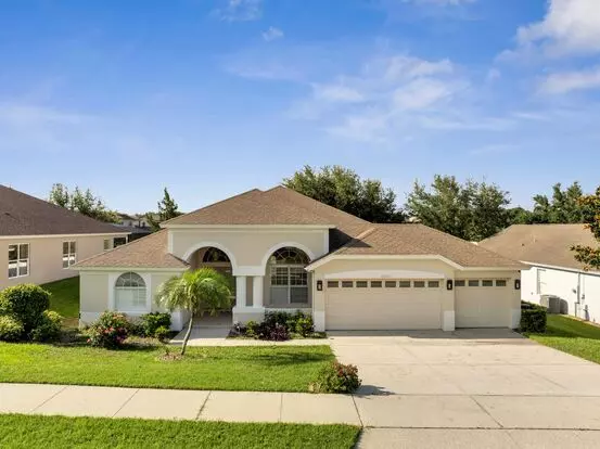 Stunning 4/3 With Fence Enclosed Yard In The Overlook At Lake Louisa In Clermont! Apartment for rent in Clermont, FL