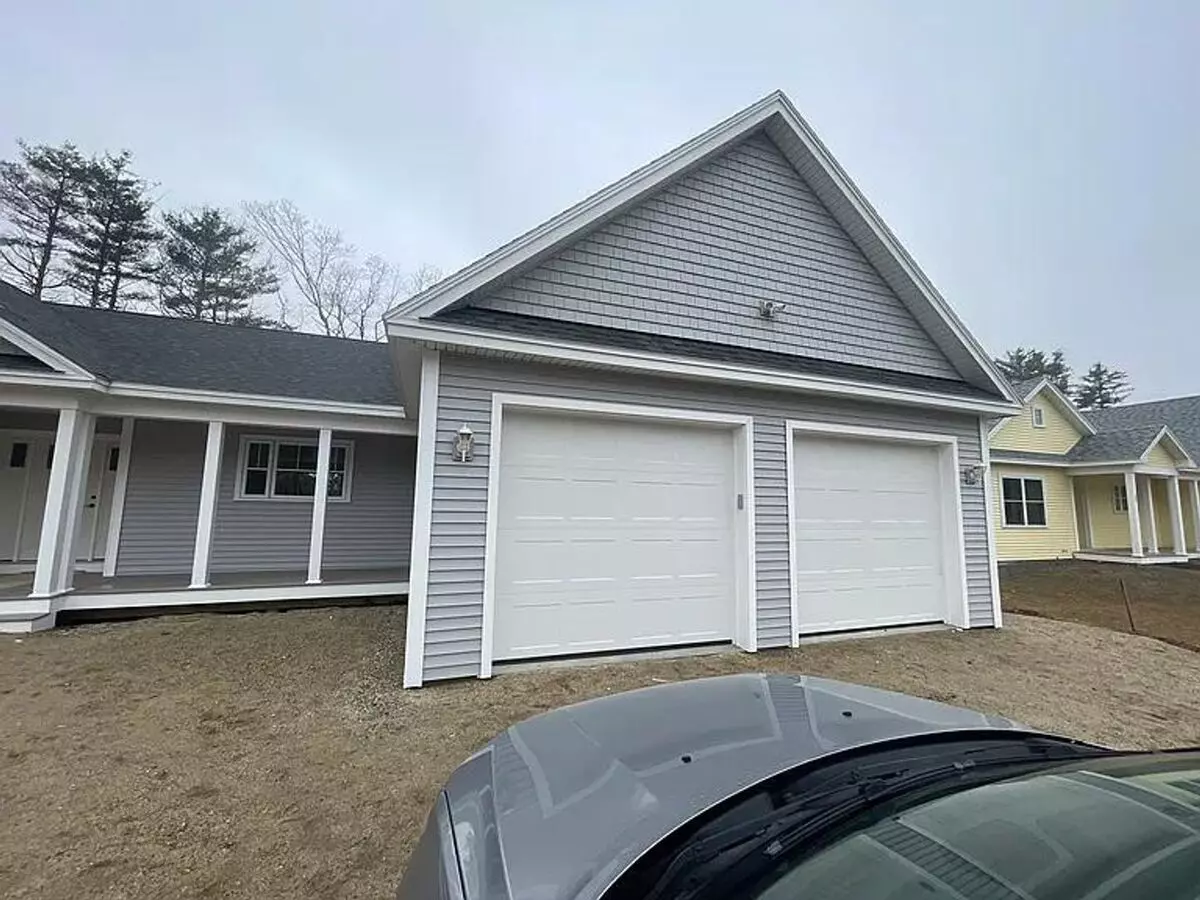 38 Forest Glen Ln House for rent in Topsham, ME