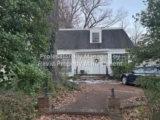 *more Pictures To Come* Huge Home In East Buntyn Near U Of M Apartment for rent in Memphis, TN *more Pictures To Come* Huge Home In East Buntyn Near U Of M Apartment for rent in Memphis, TN