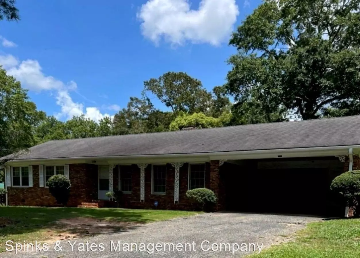 114 Sunset Dr House for rent in Lagrange, GA