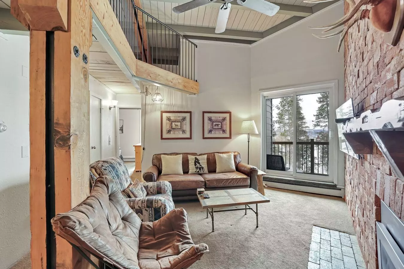 Free Month Rent W/ 1 Year Lease - 3rd Floor Modern 3 Bedroom Apartment for rent in Silverthorne, CO